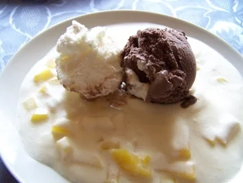 Mangoschaum mit Eis - Rezept
