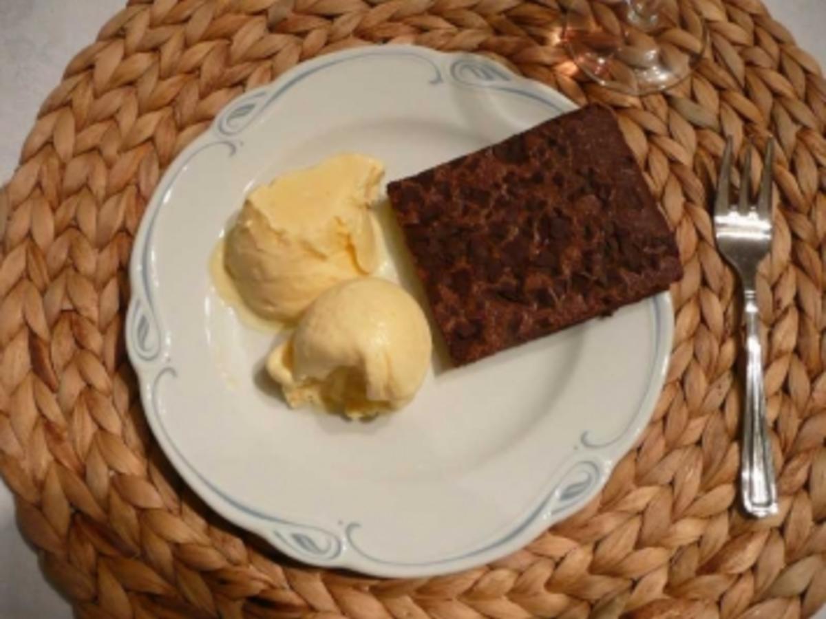 Dessert : Selbstgemachtes Vanilleeis mit Brownie - einfach - von ...