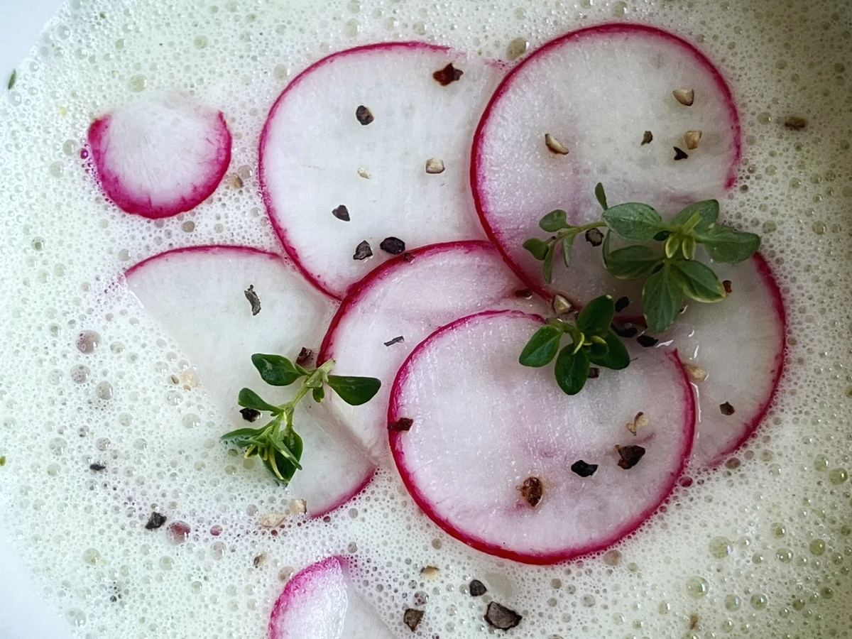 Rezept: Suppe: Zitronenthymian-Schaumsüppchen Bild Nr. 2 Suppe: Zitronenthymian-Schaumsüppchen - Rezept - Bild Nr. 2