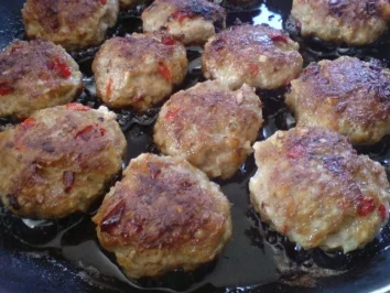 Rezept: Paprika-Hackbällchen mit Blumenkohl und Spargel in Sauce Hollandaise Bild Nr. 12 Paprika-Hackbällchen mit Blumenkohl und Spargel in Sauce Hollandaise - Rezept - Bild Nr. 12