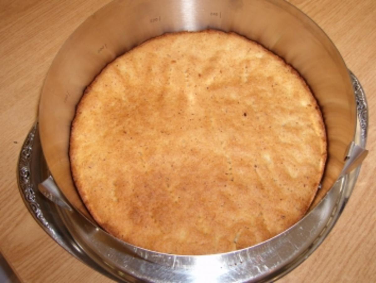 Rhabarber-Käse-Sahne-Torte - Rezept - Bild Nr. 3