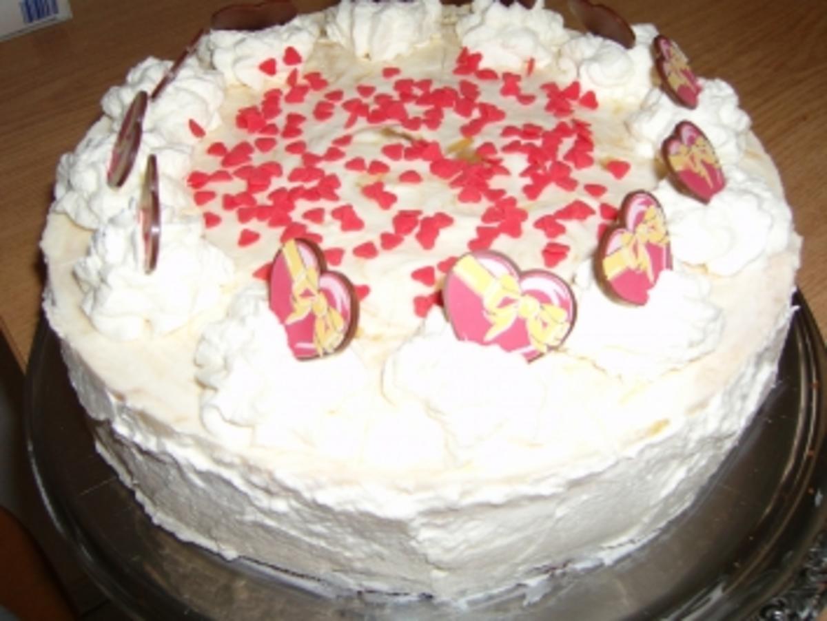 Rhabarber-Käse-Sahne-Torte - Rezept mit Bild - kochbar.de