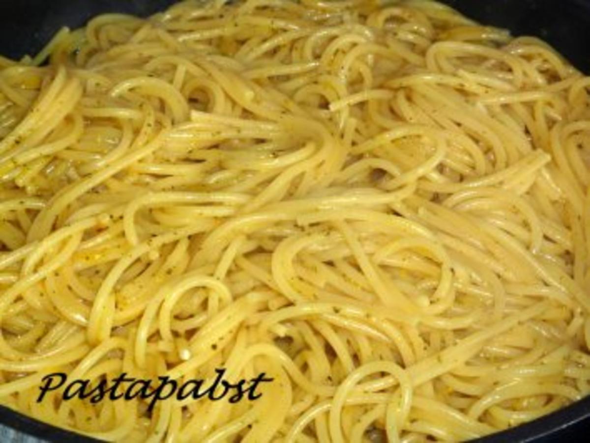Spaghetti mit Krebsfleisch an Orangen-Rosmarin-Butter - Rezept - Bild Nr. 4