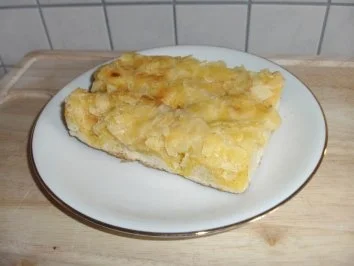 Butterkuchen mit Zimt und Zucker - Rezept