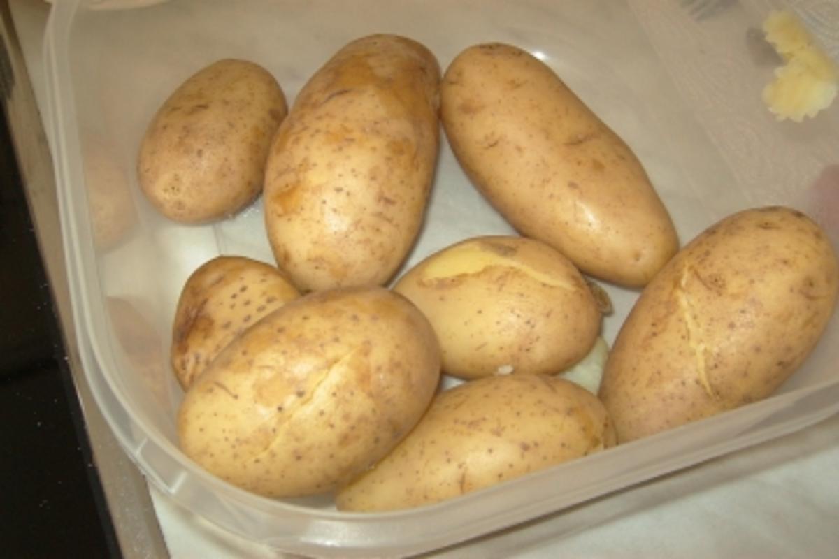 Hackplätzchen im Kartoffelteig - Rezept - Bild Nr. 2