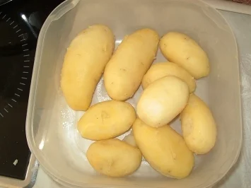 Rezept: Hackplätzchen im Kartoffelteig Bild Nr. 3 Hackplätzchen im Kartoffelteig - Rezept - Bild Nr. 3