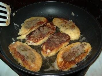 Rezept: Hackplätzchen im Kartoffelteig Bild Nr. 13 Hackplätzchen im Kartoffelteig - Rezept - Bild Nr. 13