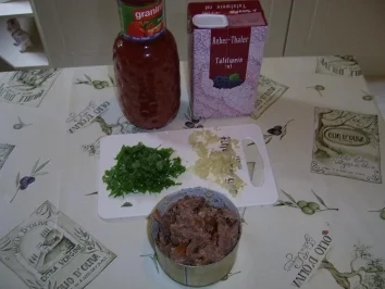 Tomatensoße mit Rind im eigenen Saft und Radieschen - Rezept - Bild Nr. 2