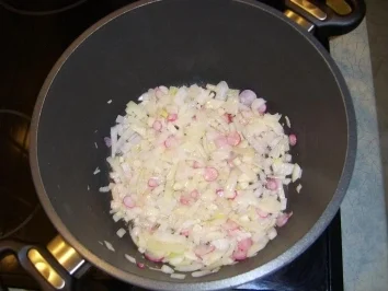 Tomatensoße mit Rind im eigenen Saft und Radieschen - Rezept - Bild Nr. 3