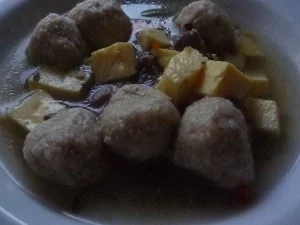 Rezept: Rindfleischsuppe mit Einlage Bild Nr. 2 Rindfleischsuppe mit Einlage - Rezept - Bild Nr. 2