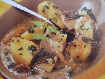 Rezept: Kartoffeln in grüner Soße mit Fisch Kartoffeln in grüner Soße mit Fisch - Rezept