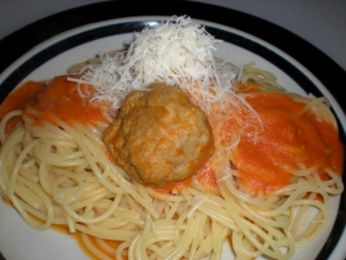 Bilder für NUDELN: Pasta mit teuflischer Tomatensauce + Albondigas - Rezept
