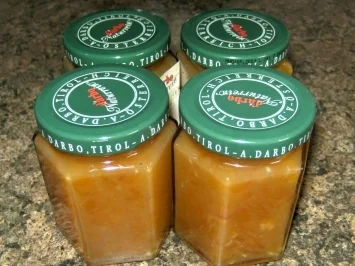 Rezept: Aprikosenkonfitüre mit weißer Schokolade Aprikosenkonfitüre mit weißer Schokolade - Rezept