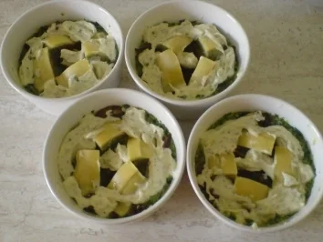 Rezept: Maultaschen-Spinatauflauf mit Ei-Haube Bild Nr. 4 Maultaschen-Spinatauflauf mit Ei-Haube - Rezept - Bild Nr. 4