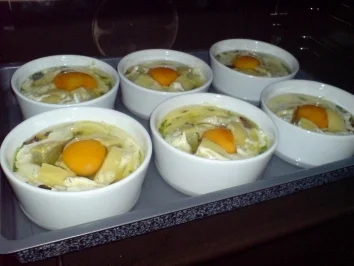 Rezept: Maultaschen-Spinatauflauf mit Ei-Haube Bild Nr. 5 Maultaschen-Spinatauflauf mit Ei-Haube - Rezept - Bild Nr. 5