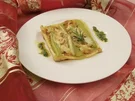 Rhabarber-Tarte mit Ziegenkäserollen an Pinienkernen und Rosmarin - Rezept
