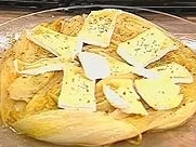 Chicoree-Pizzatarte mit Blauschimmelkäse - Rezept