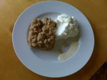 Rezept: Unter Butterstreuseln "versteckte" Äpfel Unter Butterstreuseln "versteckte" Äpfel - Rezept