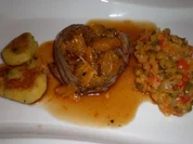 Rindertournedos im Baconmantel mit Orangenpfeffersoße und Kartoffeln - Rezept
