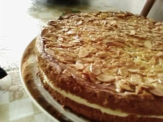Rezept: Torte : Oma Elisabeth´s Bienenstich !!! Torte : Oma Elisabeth´s Bienenstich !!! - Rezept