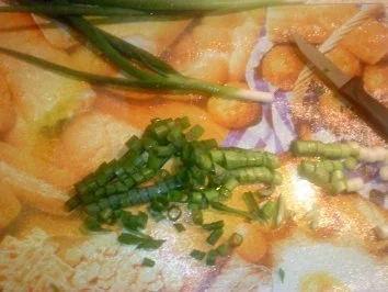 Rezept: Tortellini - Tomaten - Salat mit Frühlingszwiebeln Bild Nr. 3 Tortellini - Tomaten - Salat mit Frühlingszwiebeln - Rezept - Bild Nr. 3