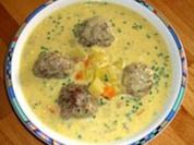 Kohlrabicremesuppe mit Fleischklößchen - Rezept