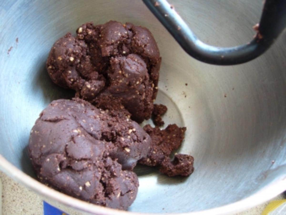 Gebäck: Schokoladenschnecken mit Haselnüssen - Rezept - Bild Nr. 3