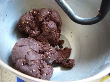 Rezept: Gebäck: Schokoladenschnecken mit Haselnüssen Bild Nr. 3 Gebäck: Schokoladenschnecken mit Haselnüssen - Rezept - Bild Nr. 3