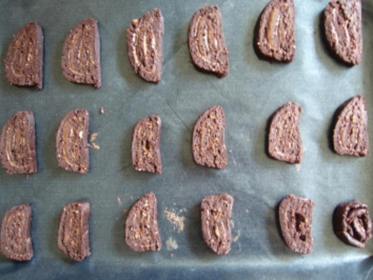 Gebäck: Schokoladenschnecken mit Haselnüssen - Rezept - Bild Nr. 9
