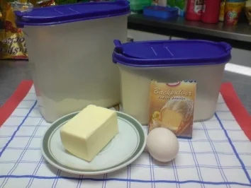 Rezept: Schmandtorte mit Mandarinen Bild Nr. 2 Schmandtorte mit Mandarinen - Rezept - Bild Nr. 2