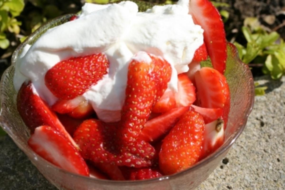 Gezuckerte Erdbeeren - Rezept mit Bild - kochbar.de