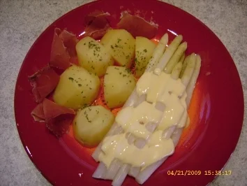 Spargel an Salzkartöffelchen und Serrano mit Sauce Hollandaise - Rezept - Bild Nr. 10