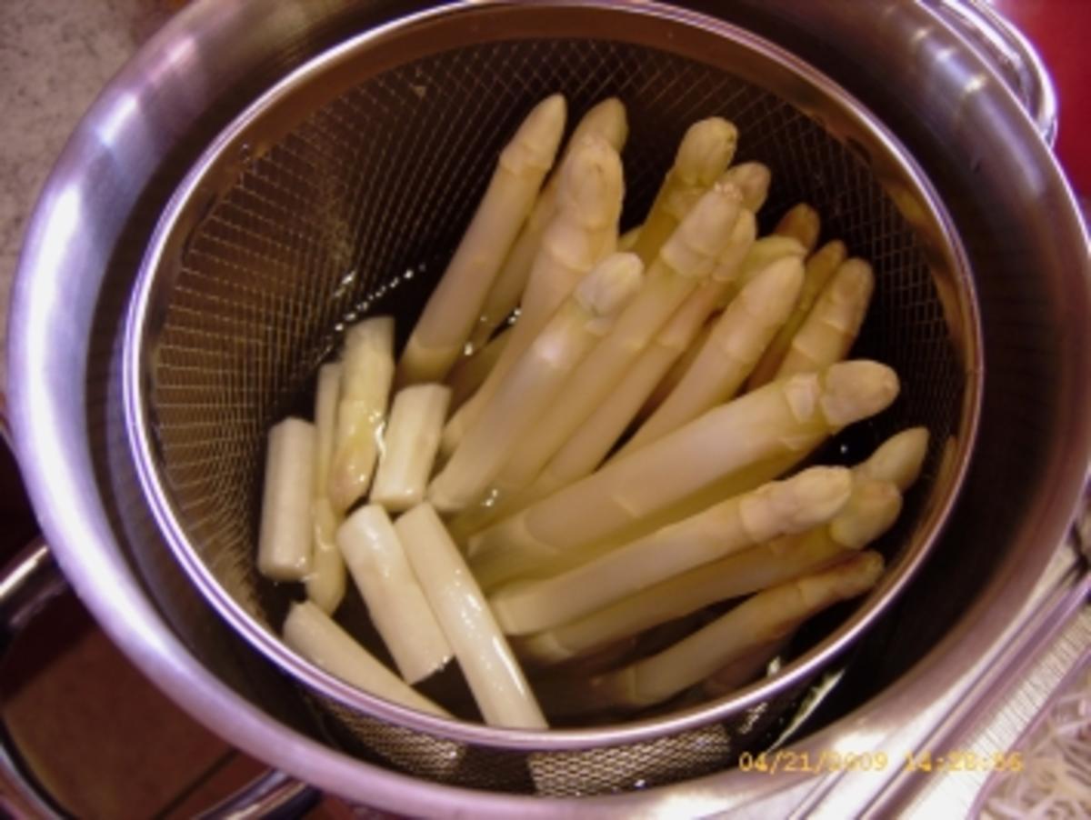 Spargel an Salzkartöffelchen und Serrano mit Sauce Hollandaise - Rezept - Bild Nr. 4