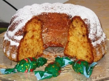 Rezept: Backwaren: Blätterkrokant-Eierlikör-Kuchen Bild Nr. 2 Backwaren: Blätterkrokant-Eierlikör-Kuchen - Rezept - Bild Nr. 2