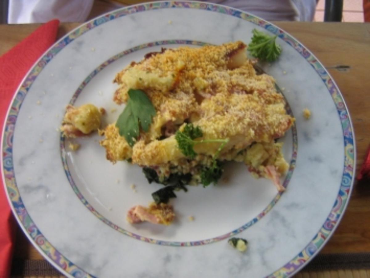 Spargel-Spinat-Gratin mit Kratzede, Schinken und Sauce Hollandaise ...