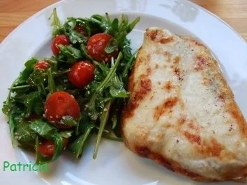 Rezept: Thunfischfilets mit Hähnchenfarce im Teigmantel Thunfischfilets mit Hähnchenfarce im Teigmantel - Rezept