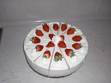 Jacktels Erdbeertorte - Rezept - Bild Nr. 4