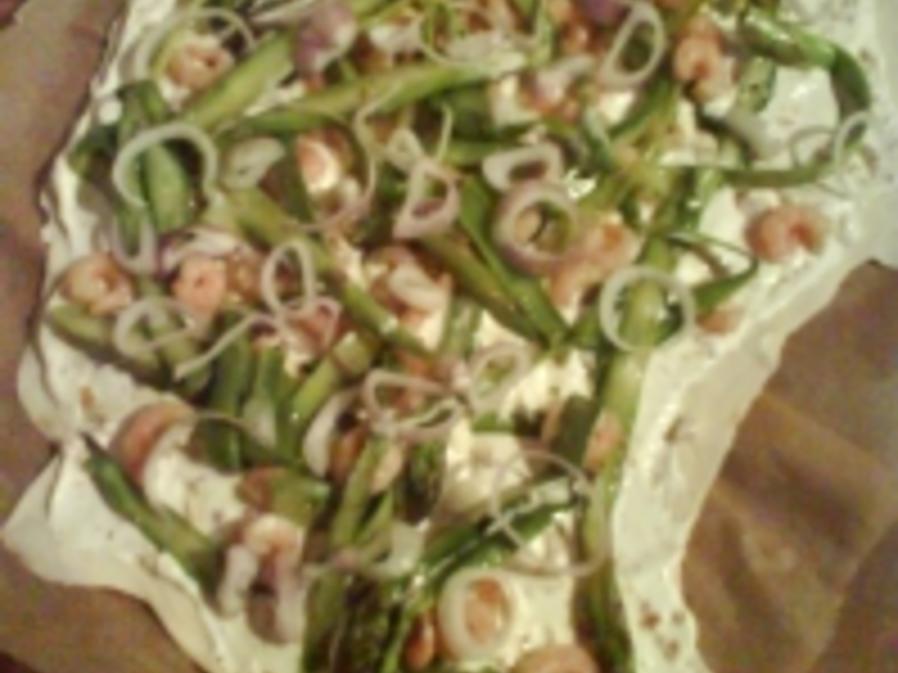 Flammkuchen mit grünem Spargel - Rezept - kochbar.de