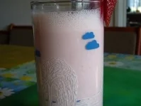 Getränk: Erdbeer-Banane-Buttermilch-Joghurt-Shake - Rezept - Bild Nr. 2