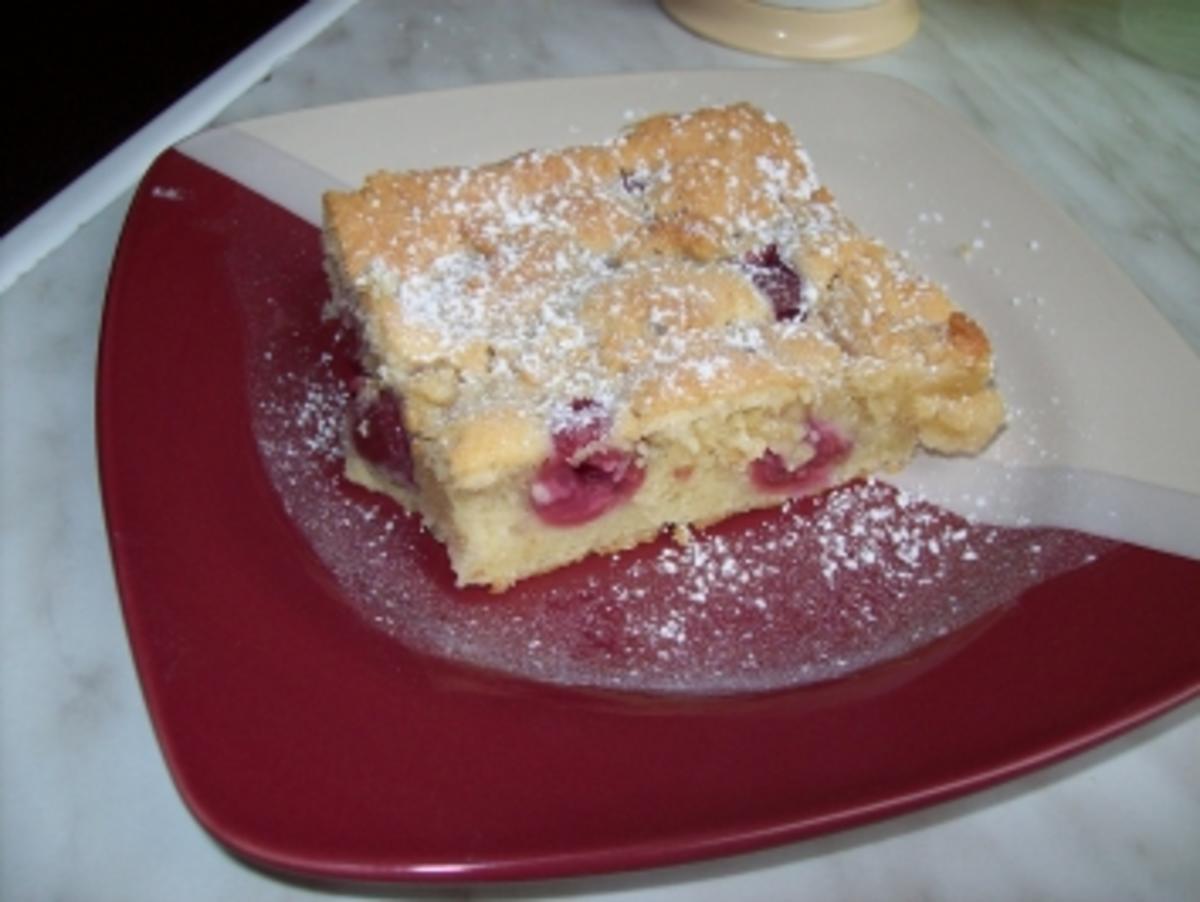 Kirschkuchen mit Makronenflecken - Rezept - Bild Nr. 2