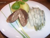 Schafskäsefrikadellen mit Rahmbohnen - Rezept