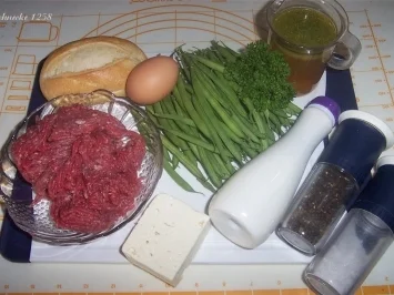 Schafskäsefrikadellen mit Rahmbohnen - Rezept - Bild Nr. 2