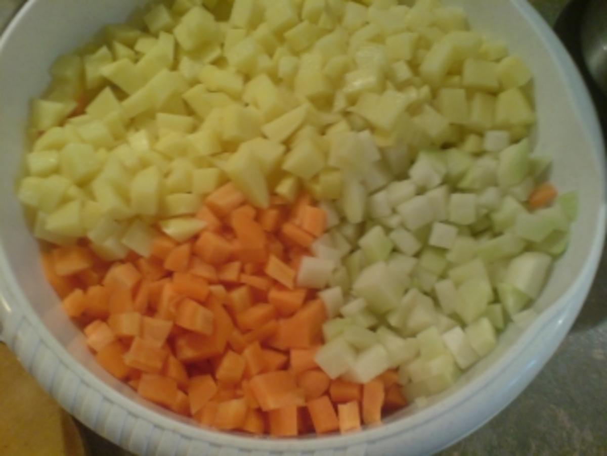 Suppe "Kartoffel-Suppe / Gemüseeintopf" - Rezept - Bild Nr. 2