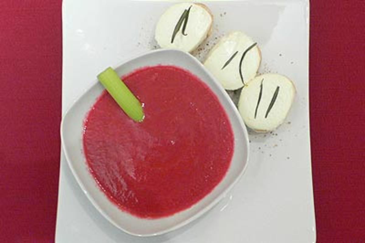 Bilder für Himbeer-Gazpacho gehütet von Ziegenkäse-Crostini - Rezept