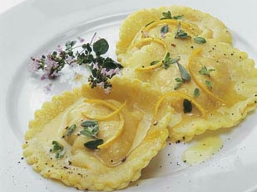 Ravioli mit Masacapone-Kürbis-Füllung - Rezept - kochbar.de