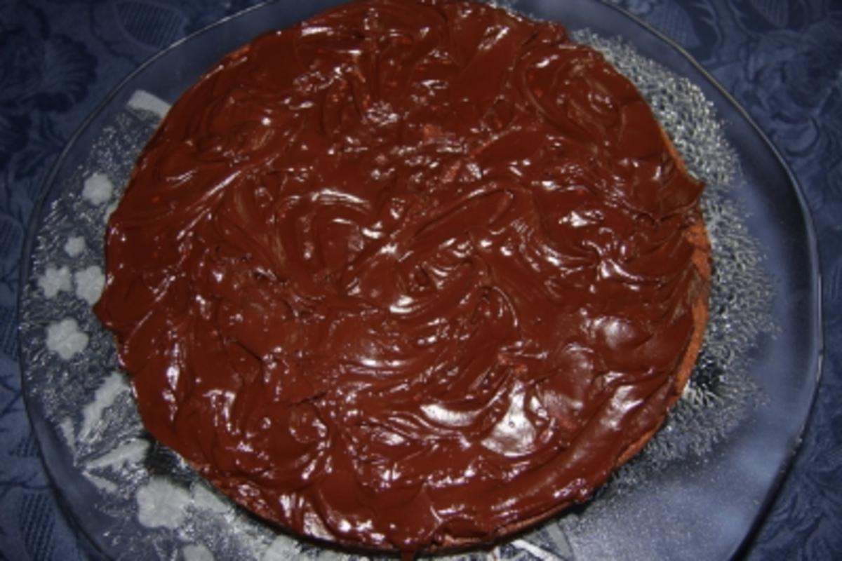 Schwedischer Schokoladenkuchen - Rezept - Bild Nr. 2