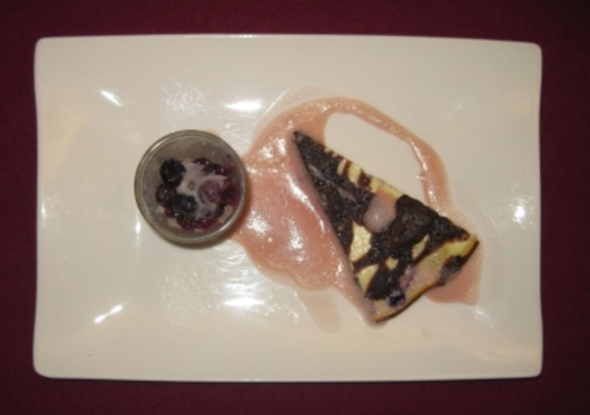 Blaubeer-Käsekuchen-Brownie mit Zabaione und beschwipsten Beeren -
Rezept Von Einsendungen Das perfekte Dinner