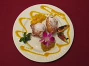 Rezept: Nonnenfรผrzle mit glasierten Feigen, Rhabarberkompott und Mango-Ragout Nonnenfรผrzle mit glasierten Feigen, Rhabarberkompott und Mango-Ragout - Rezept