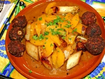 Spargel mit Orangensauce und Käsebällchen - Rezept