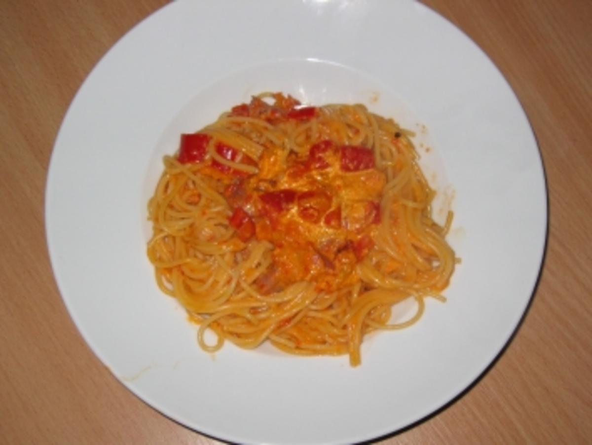 Spaghetti mit einer Paprikasoße - Rezept - Bild Nr. 4
